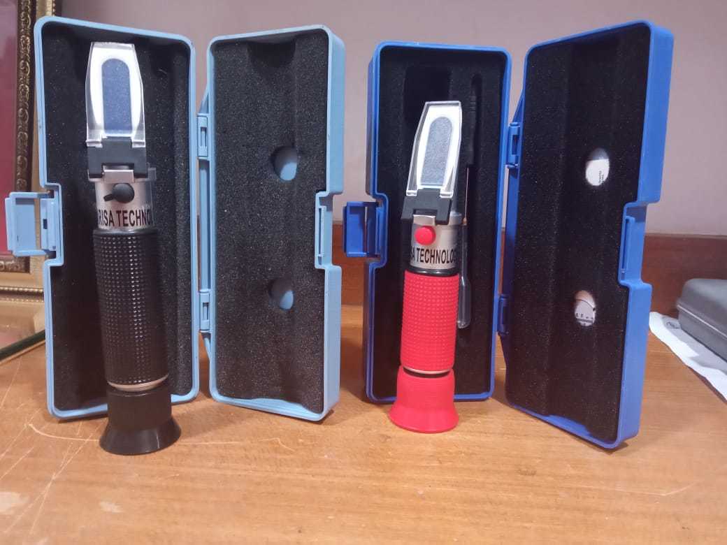 Hand Held Refractometer - Brix & Honey Scale With Atc Options | Precise 0.1%-0.5% Resolution Across Multiple Ranges