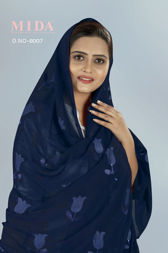 फैंसी नाइजीरियाई मुस्लिम महिला सेक्विन घूंघट