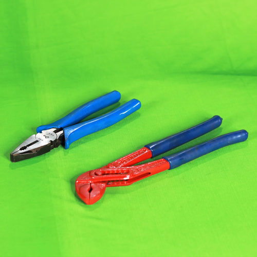 कर्व्ड जॉ लॉकिंग प्लायर