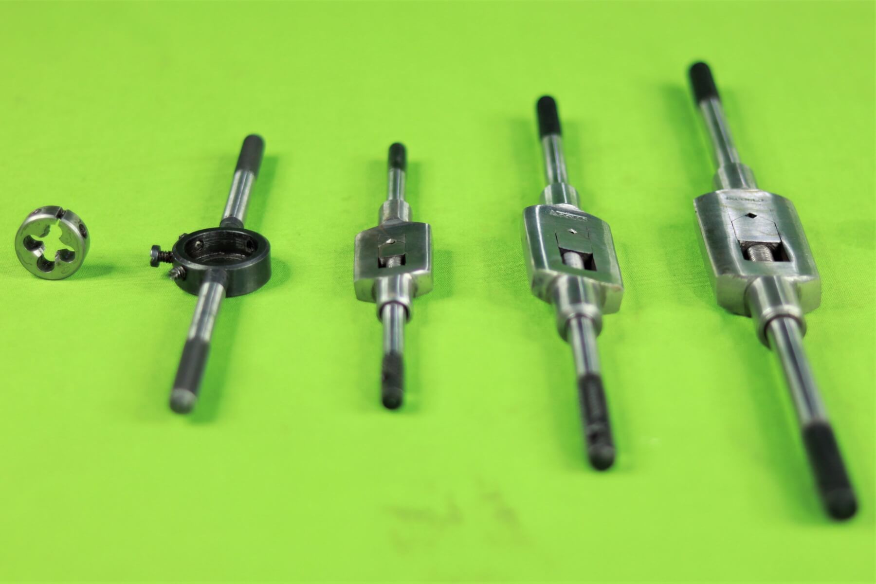 Tap & Die Set Steel Assorted Set Screw Extractor Tap Die Adjustable