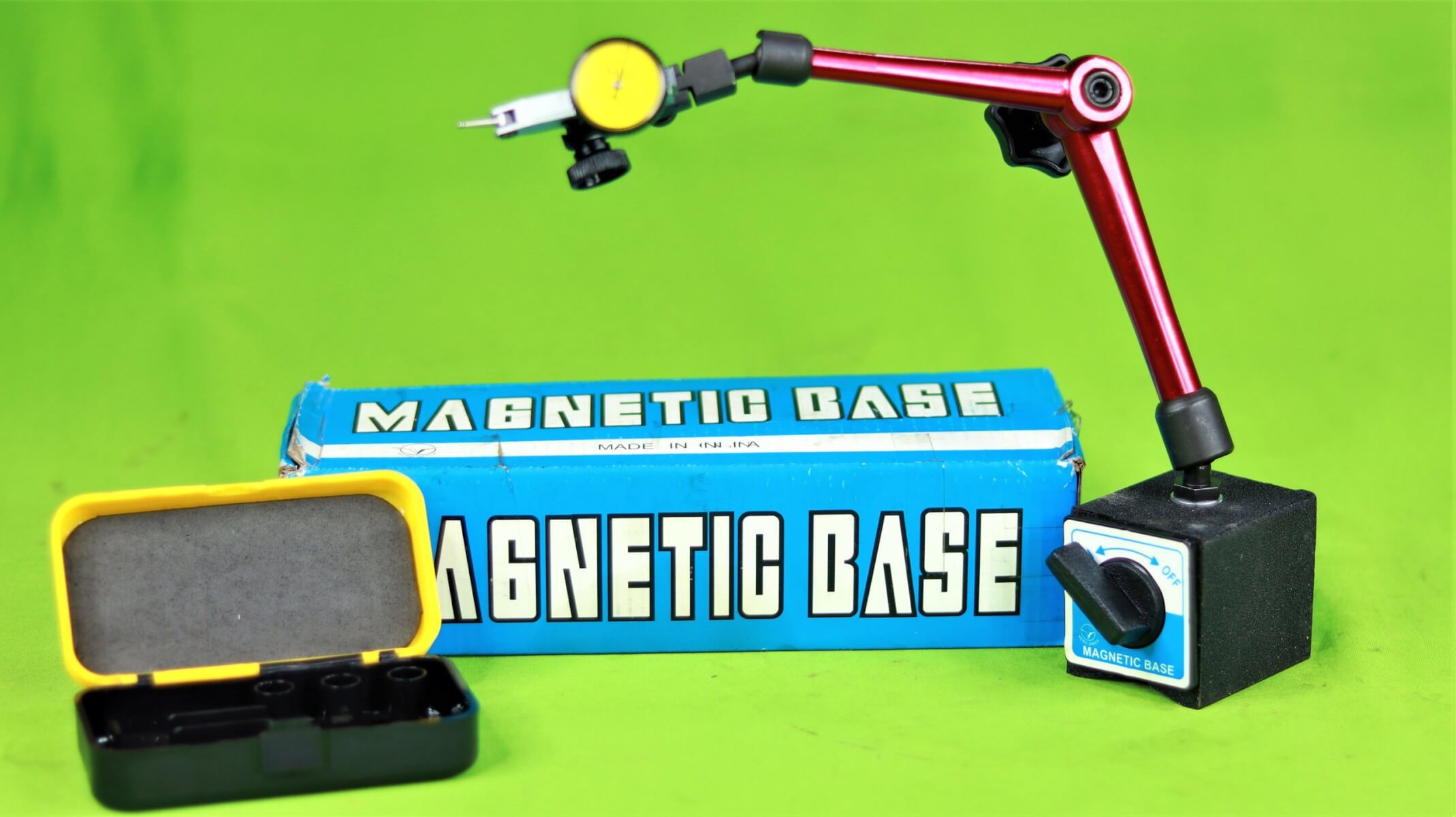 Magnetic Stand With Dial Gauge