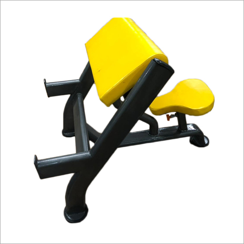 Preacher Curl Bench Machine Application: Tone Up Muscle