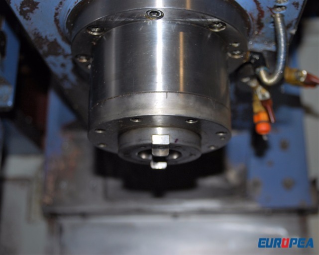Leadwell V - 40 Vertical Machining Center Dimension(l*w*h): 2990 Mm X 2929 Mm X 2585 Mm