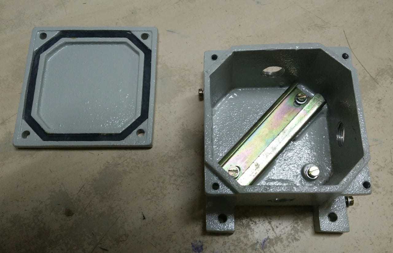 Weatherproof Junction Box Frequency (Mhz): 50 Hertz (Hz)