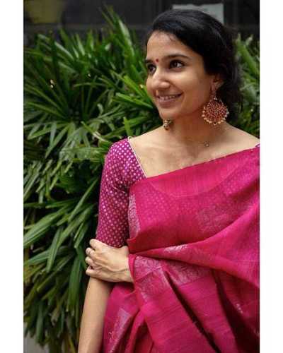 मल्टी कलर लेडीज़ डिज़ाइनर साड़ी