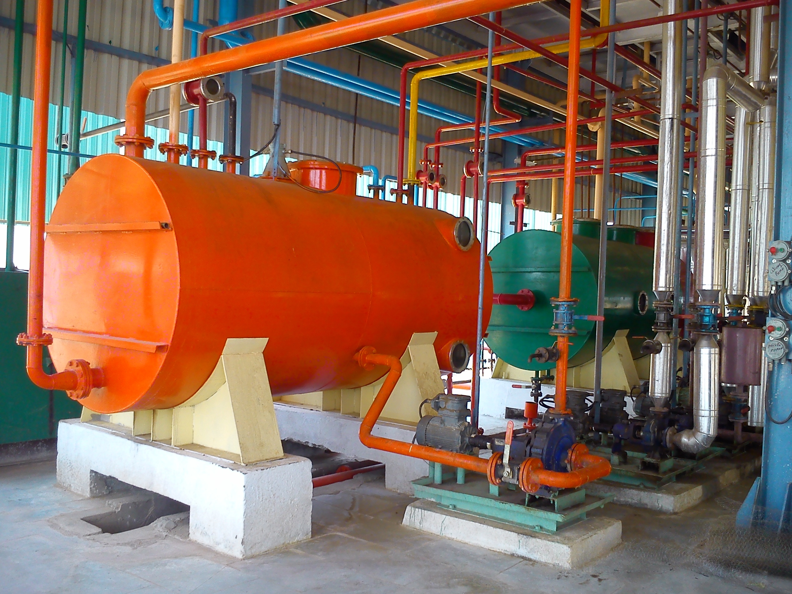 Solvent Extraction Machinery - Capacity: 100-1500 Ton/day