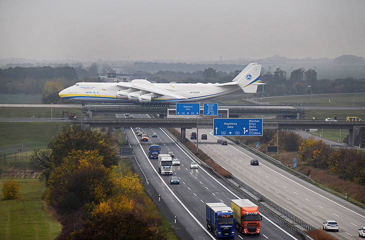 Courier Shipments Services