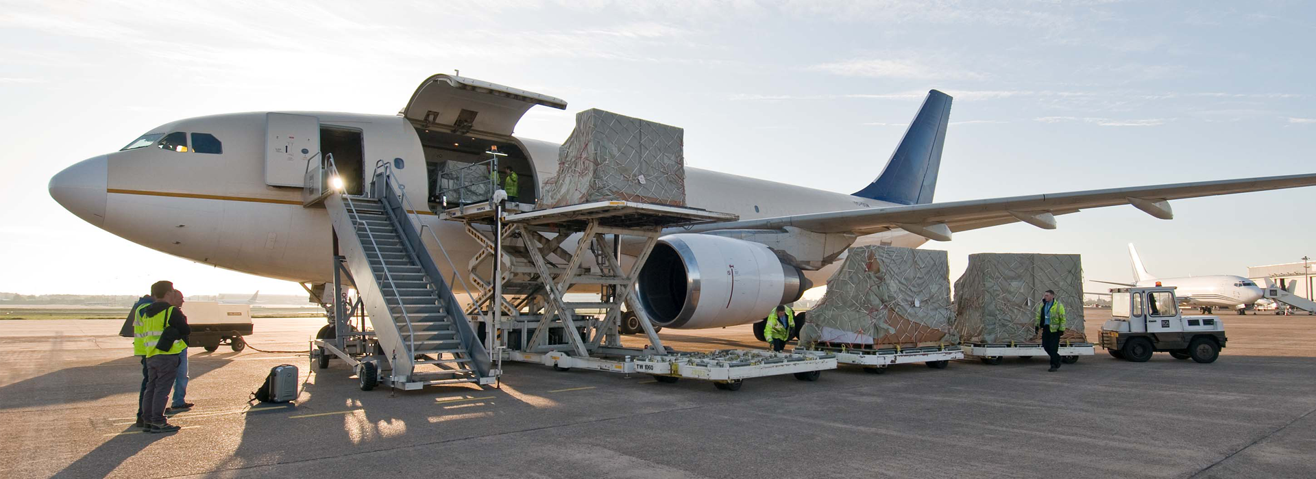 Special Cargo Services - Customized Logistics Solutions , Airfreight Expertise & Efficient Supply Chain Management