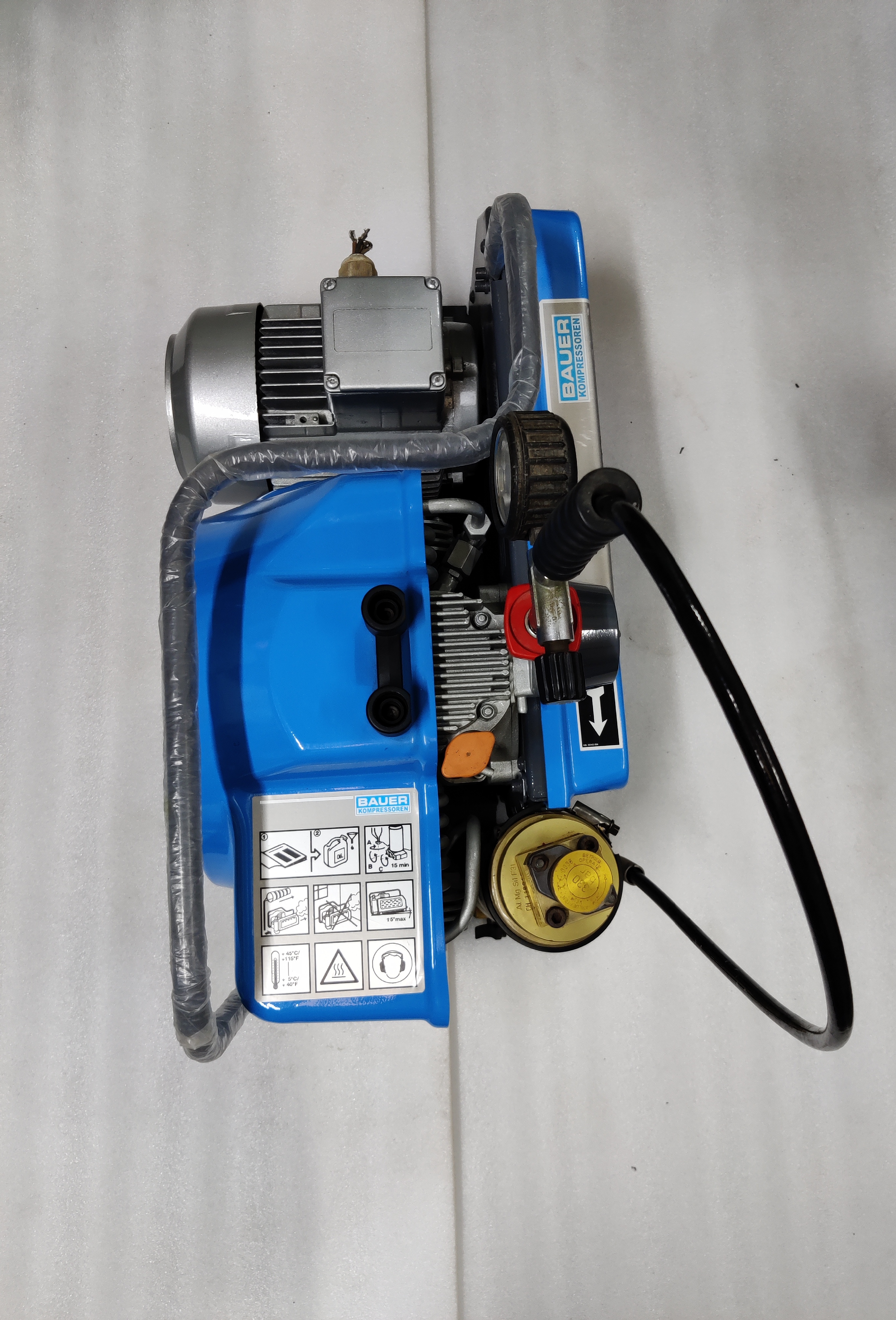 Blue Bauer Junior 2 Breathing Air Compressor