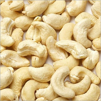 Cashew Nuts - Medium Size, Creamy White Color, Raw Processing | Vacuum Packed Whole Cashew Kernels, Nutty Flavor, Moisture <5%, Grade W320, 12 Months Shelf Life