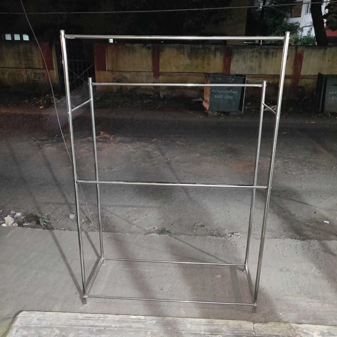 Silver Show Room Cloth Display Stand Company In Ramanathapuram