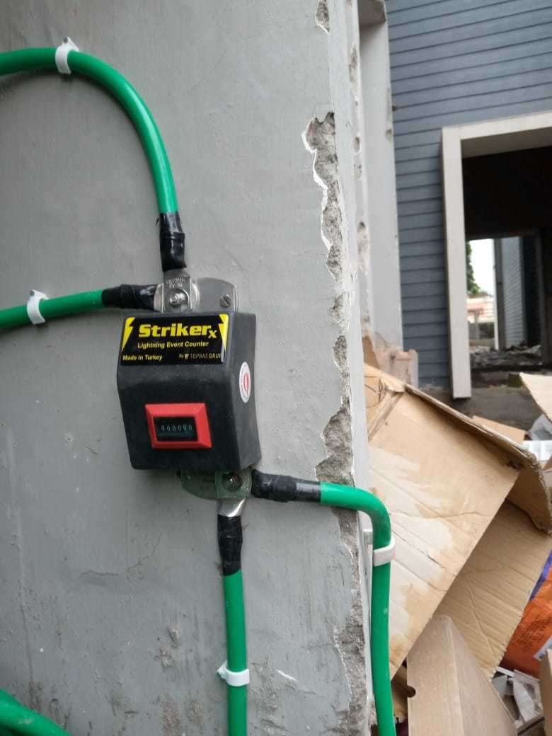 Umbraeco-15 Ese Lightning Air Terminal - Stainless Steel 304 L, 100 Ka Current, 51 M Protection Radius, 20-year Warranty