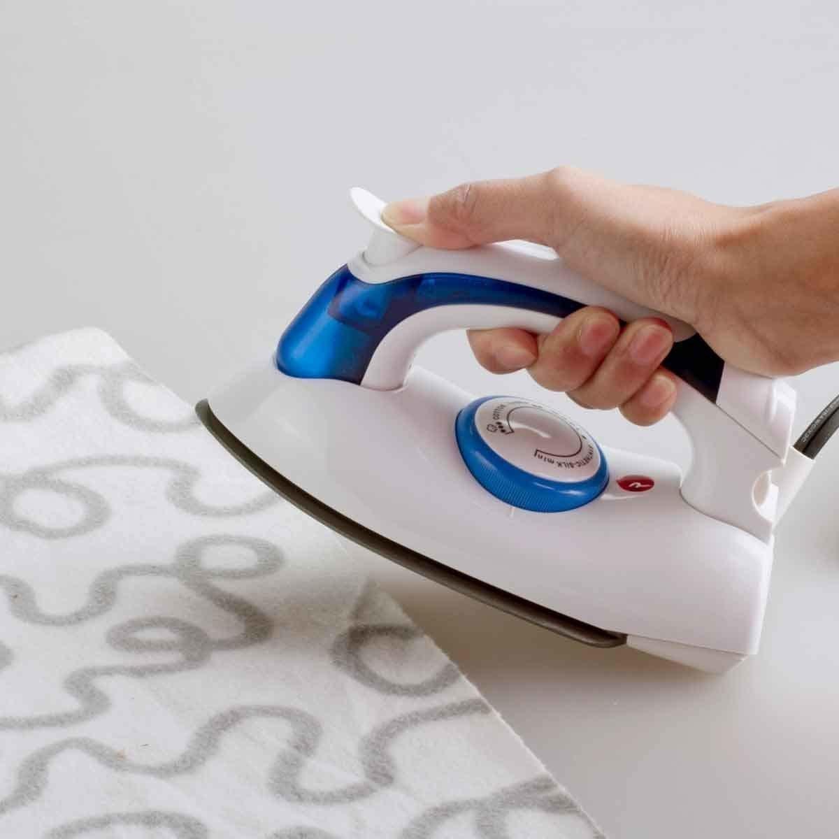 Travel Iron - Non-stick Soleplate, 15x10x6 Cm, White | 800w Power, Variable Temperature, Spray Mist Feature, Flat Folding Handle