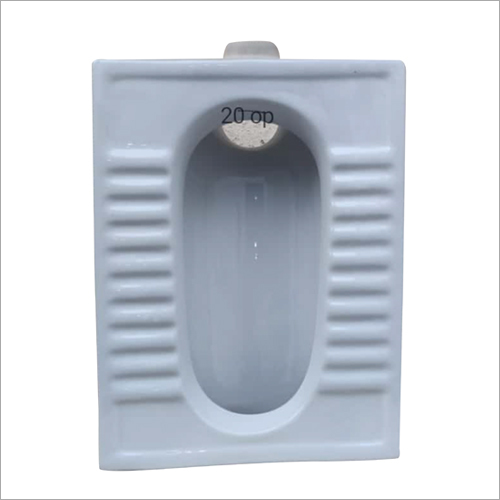 स्क्वाटिंग वॉटर क्लोजेट पैन