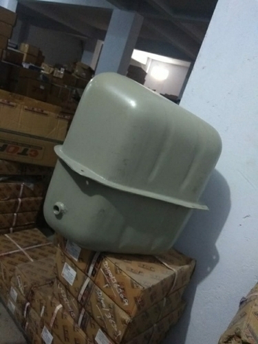 ग्रे डीजल टैंक
