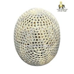 ऑफ व्हाइट स्टोन एग अंडर कट बुद्धा फिगर