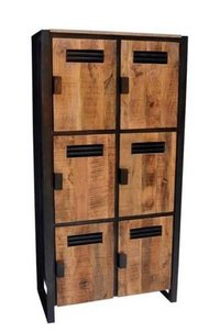 आयरन कपबोर्ड