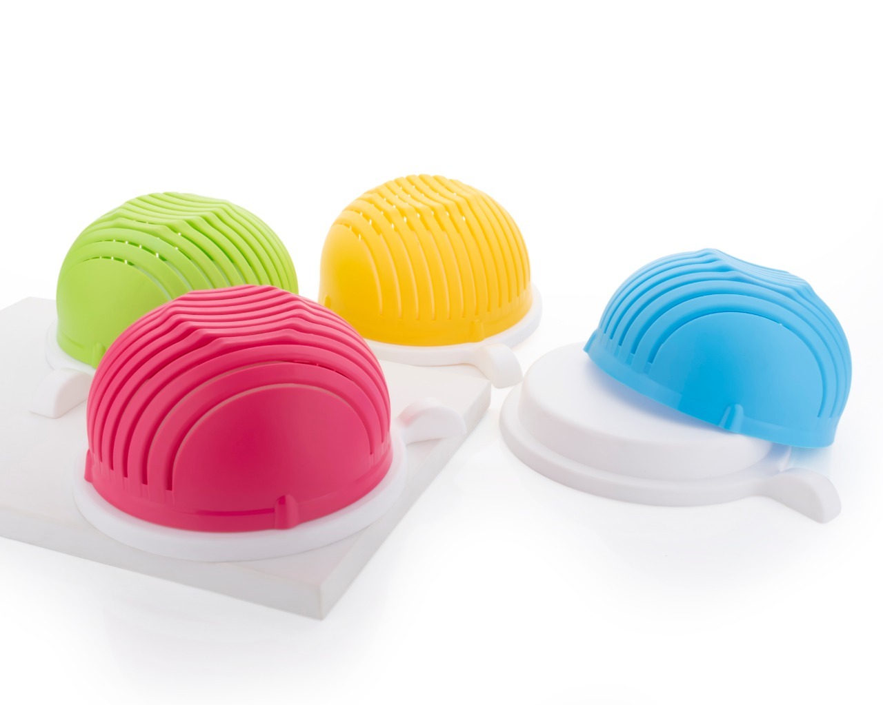 Multipurpose Salad Cutter Strainer Bowl - Pink Material | Effortless Rinsing, Chopping, And Straining All In One