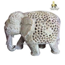 ऑफ व्हाइट सोपस्टोन एलिफेंट स्टैच्यू