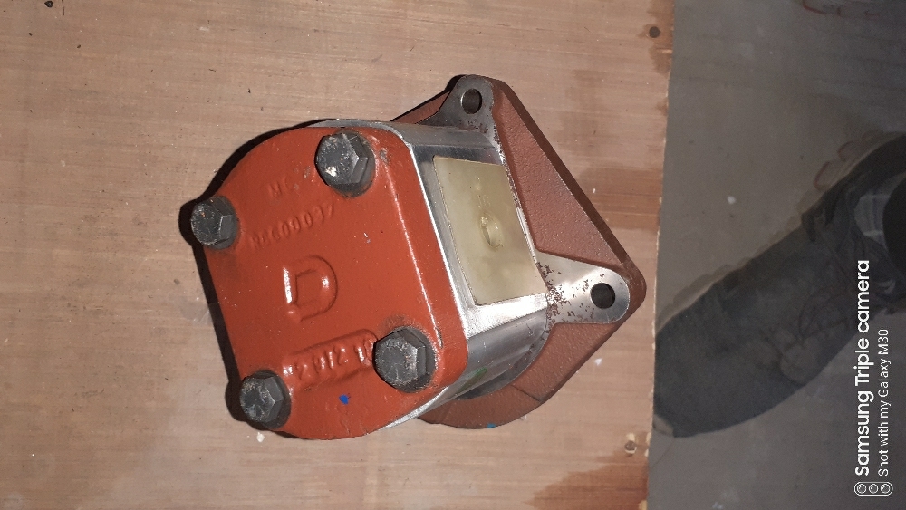 Hydraulic Pump - Steel Material | Red Matt Finishing, Ideal For Tractor Linkage Parts