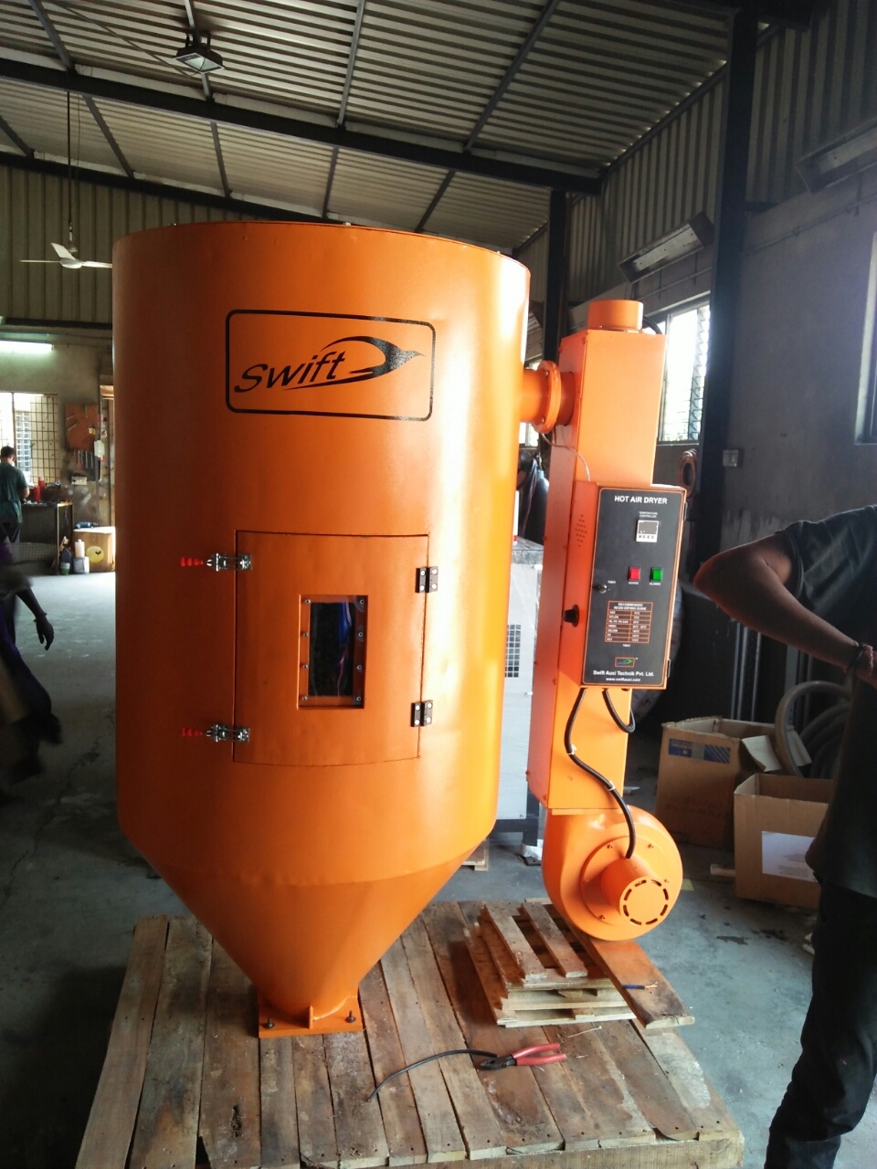 Hopper Dryer - Material: Stainless Steel