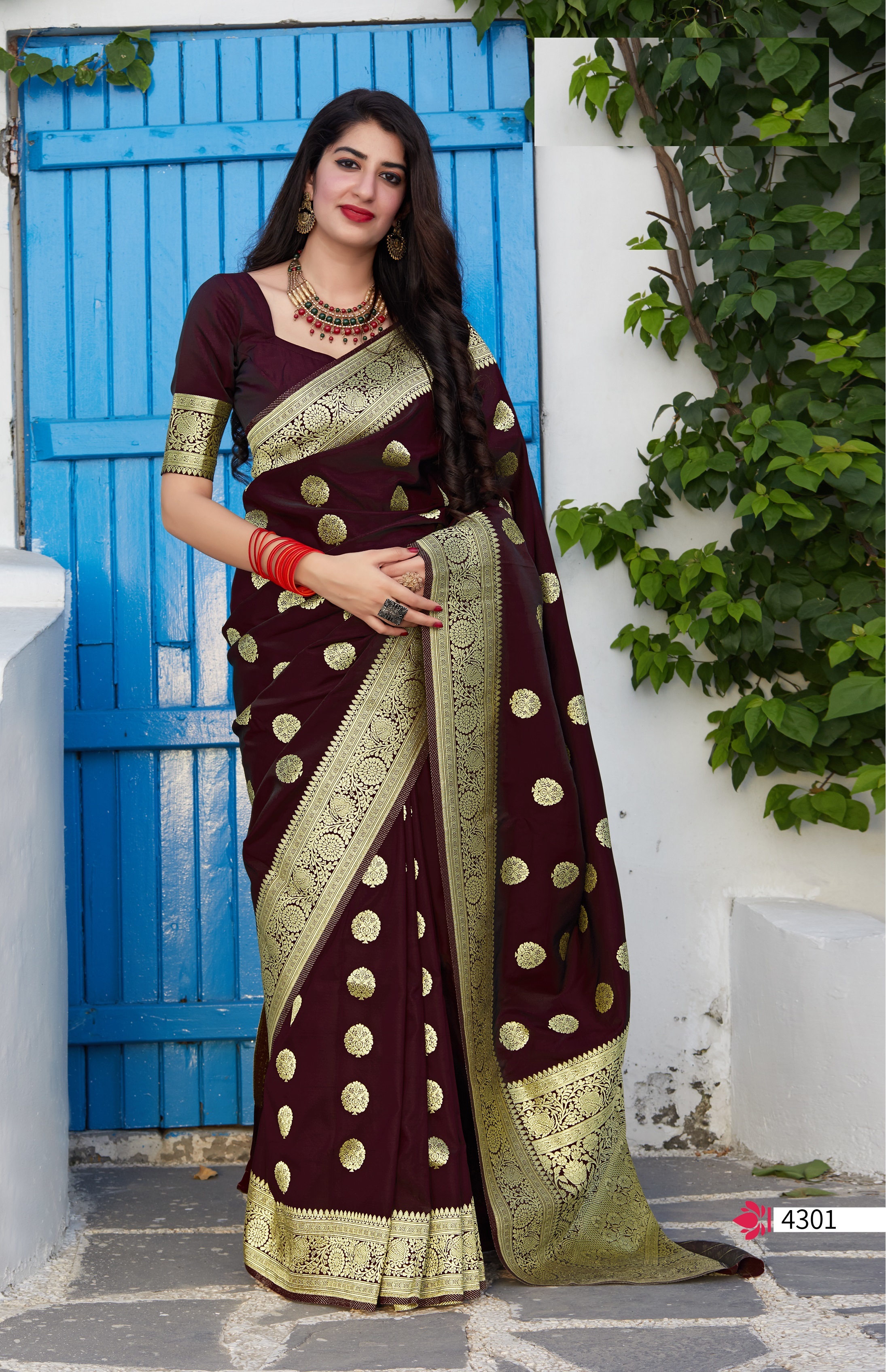 Zari Banaras Patola Style Woven Banarasi Silk Saree