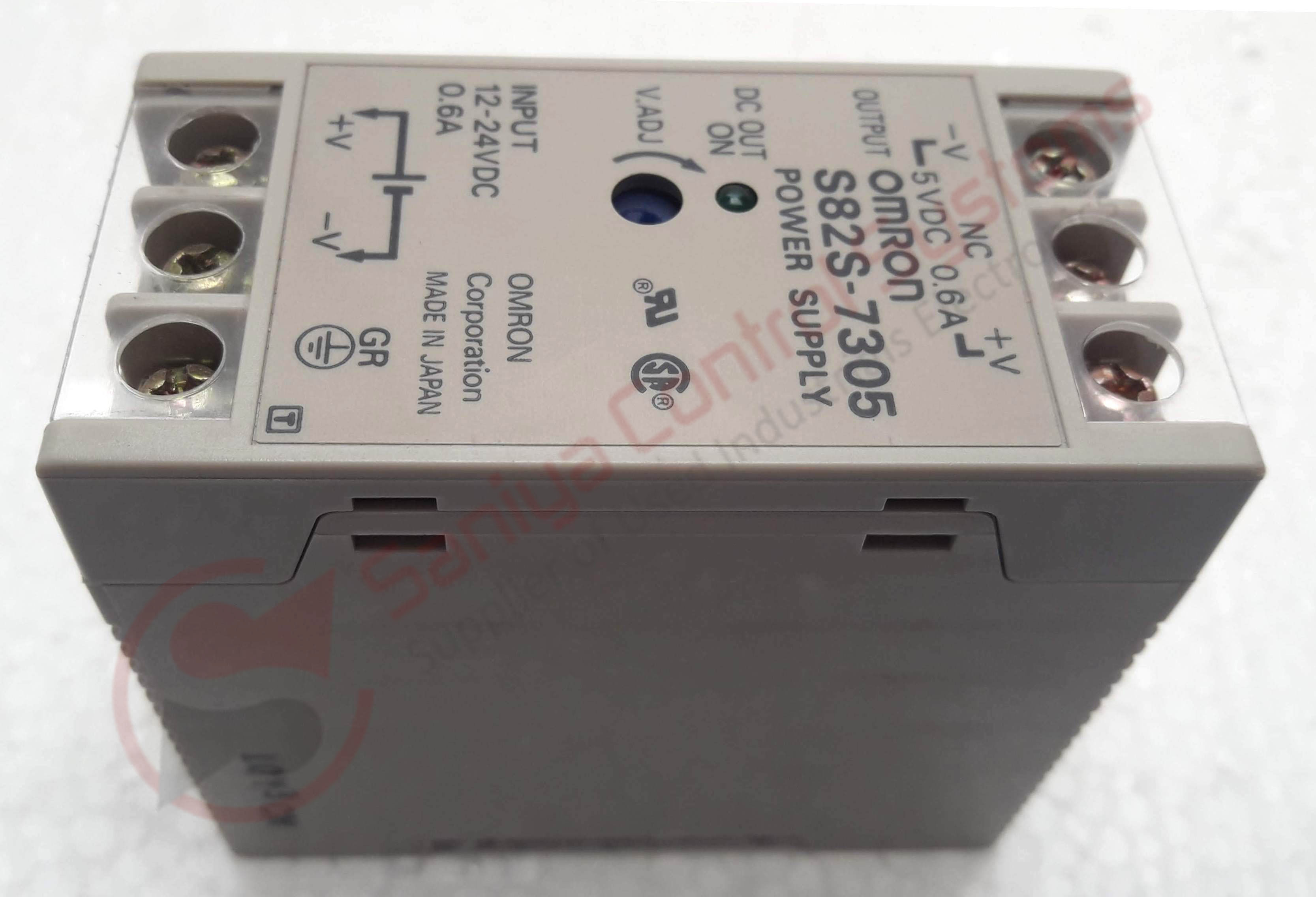 Power Supply - Omron S82s-7305, Input 12 To 24 V Dc, Output 5 Vdc 0.6 A, Cream Color | Compact Design For Versatile Applications