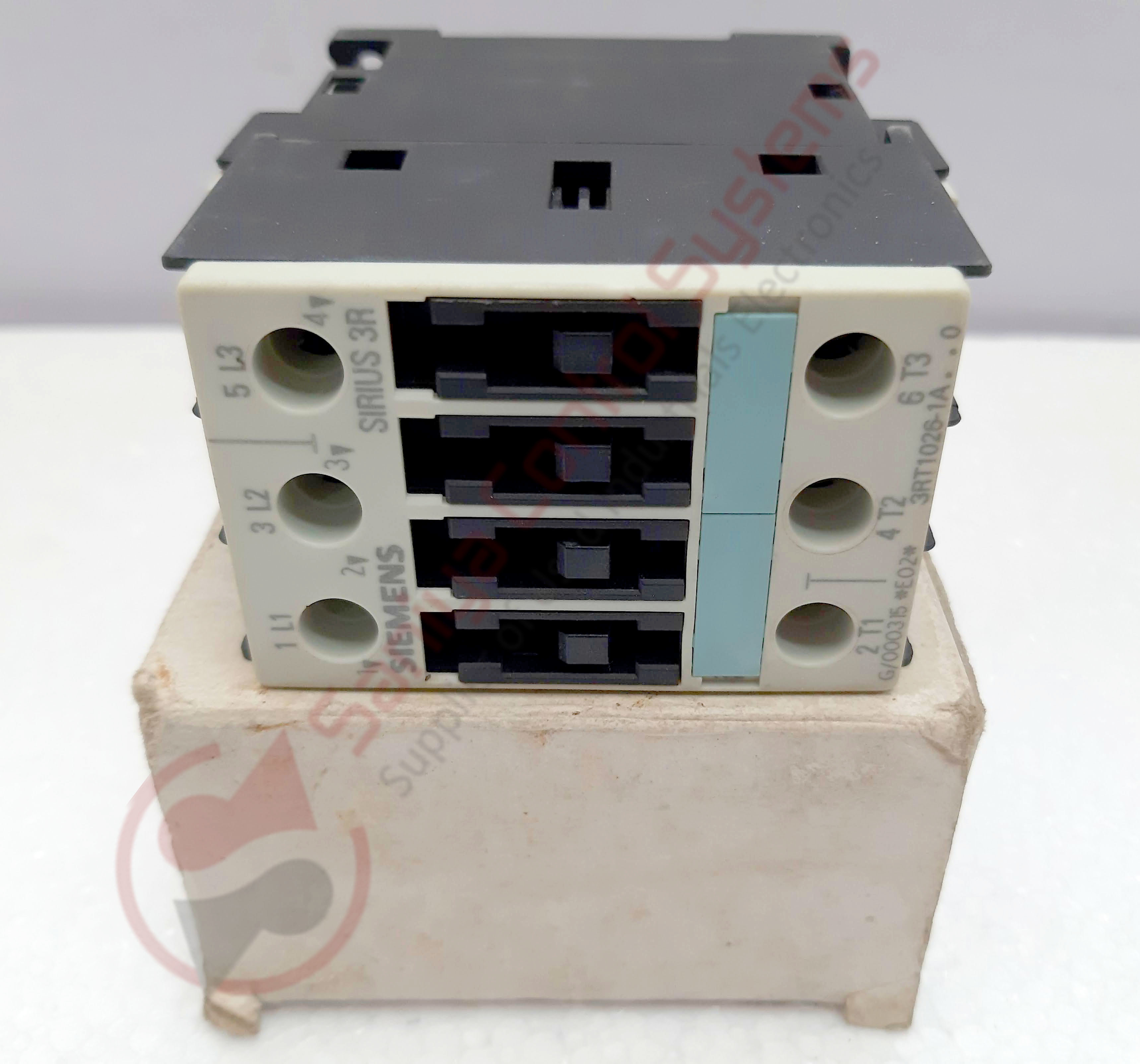 3rt1026-1a..0 Siemens Motor Starters Contactors - Electrical Control Device | Cream Color, Reliable Performance, High Efficiency