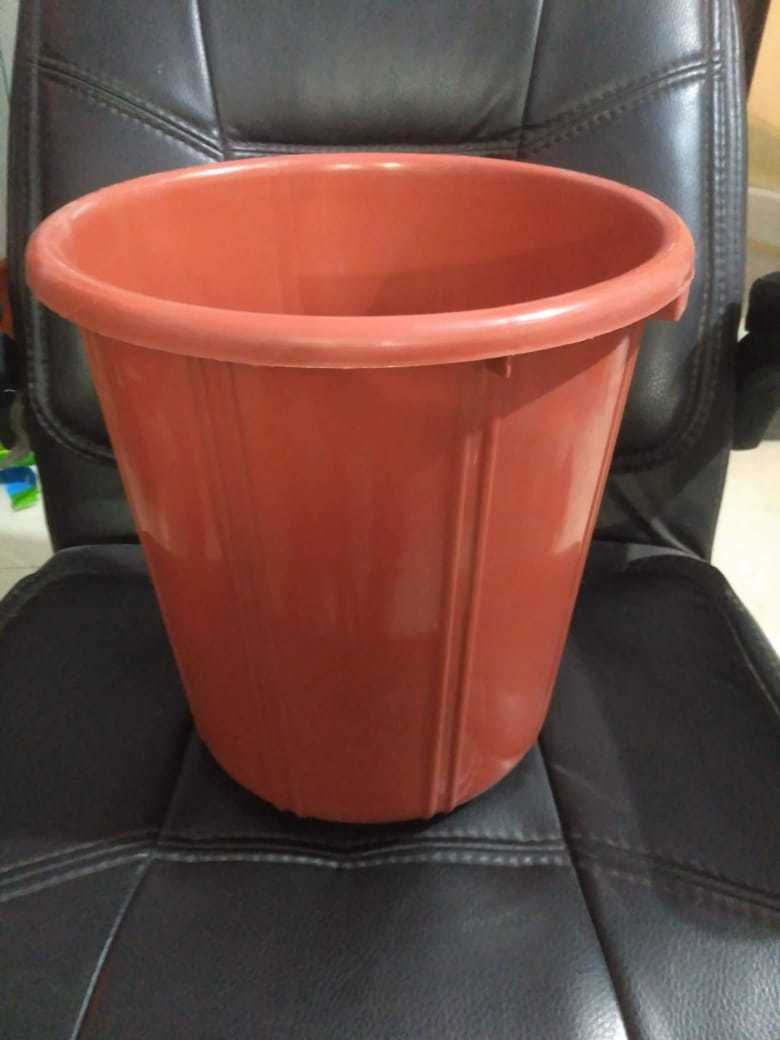 Plastic Dustbin - Rigid Ppcp Material, 10l Size, 28.5 Cm Length, Red/blue/green/orange Colors | Round Shape, Injection Moulding