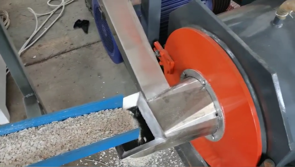 Pvc Pipe Wpm500 Type Grinder Capacity: 1500kg Kg/day