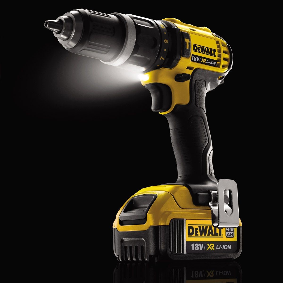 Dewalt Hammer Drill Dcd785m2 - Cordless, 18v 4.0ah Xr Lithium-ion | Lightweight Design, 13 Mm Keyless Chuck, 14 Torque Settings