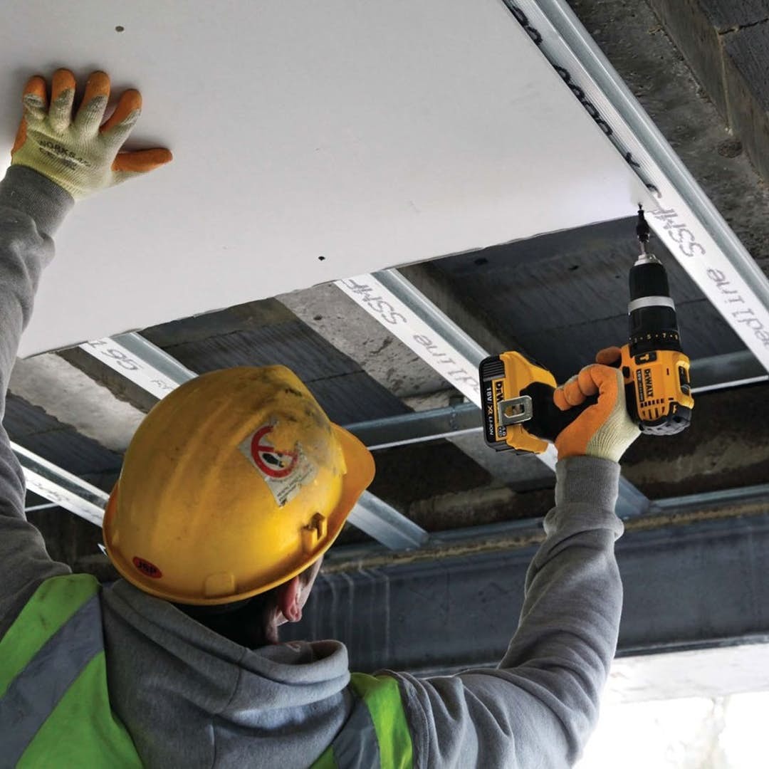 Dewalt Hammer Drill Dcd785m2 - Cordless, 18v 4.0ah Xr Lithium-ion | Lightweight Design, 13 Mm Keyless Chuck, 14 Torque Settings