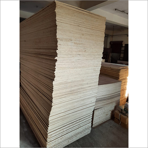 Pine Block Board - Durable A Grade, Custom Size for Commercial Applications | Versatile Use and Exceptional Reliability