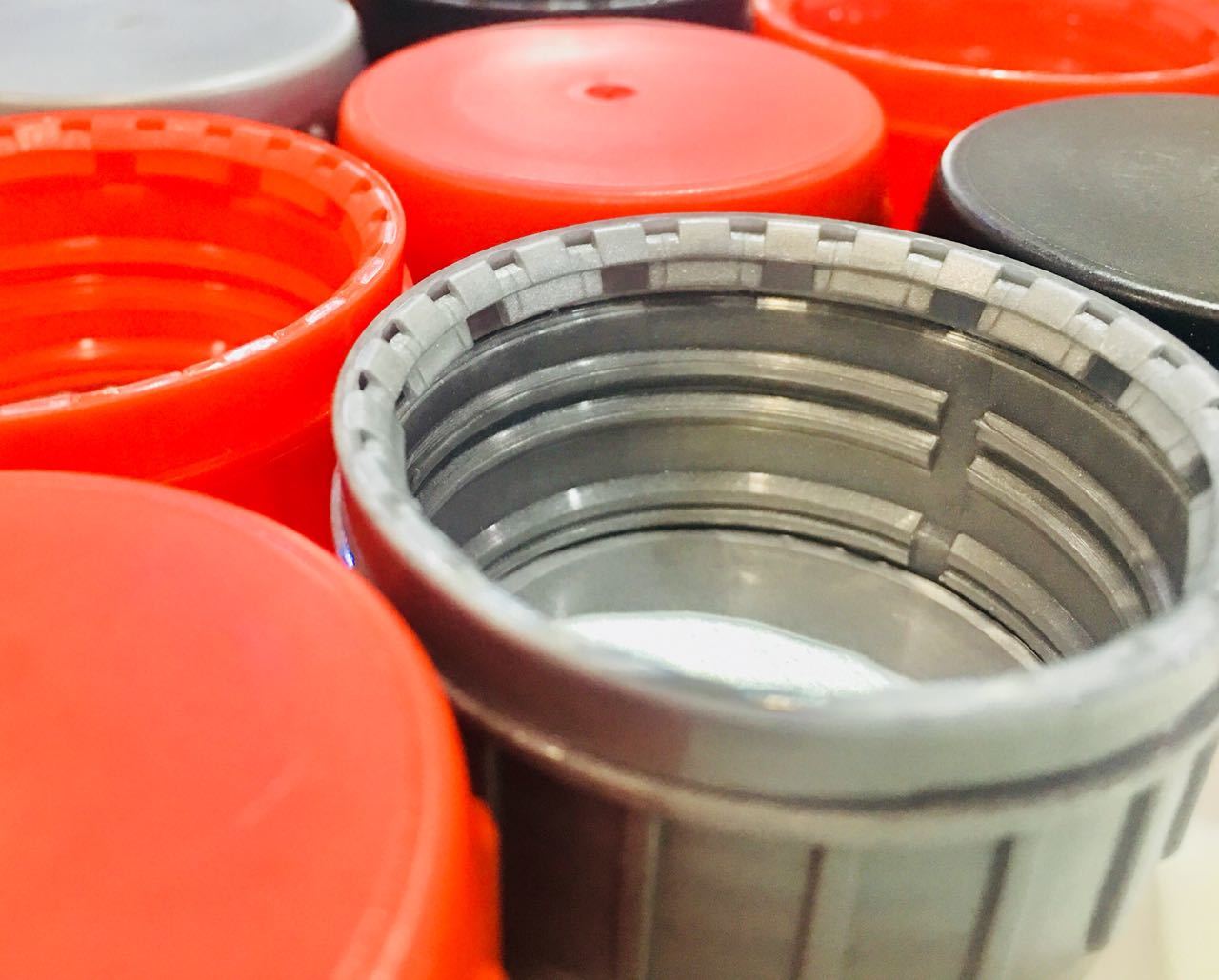 Plastic Lubricant Cap - Plastic Material, Rigid Hardness, Multicolor Design | Eco-friendly, Easy To Use, Warranty Included