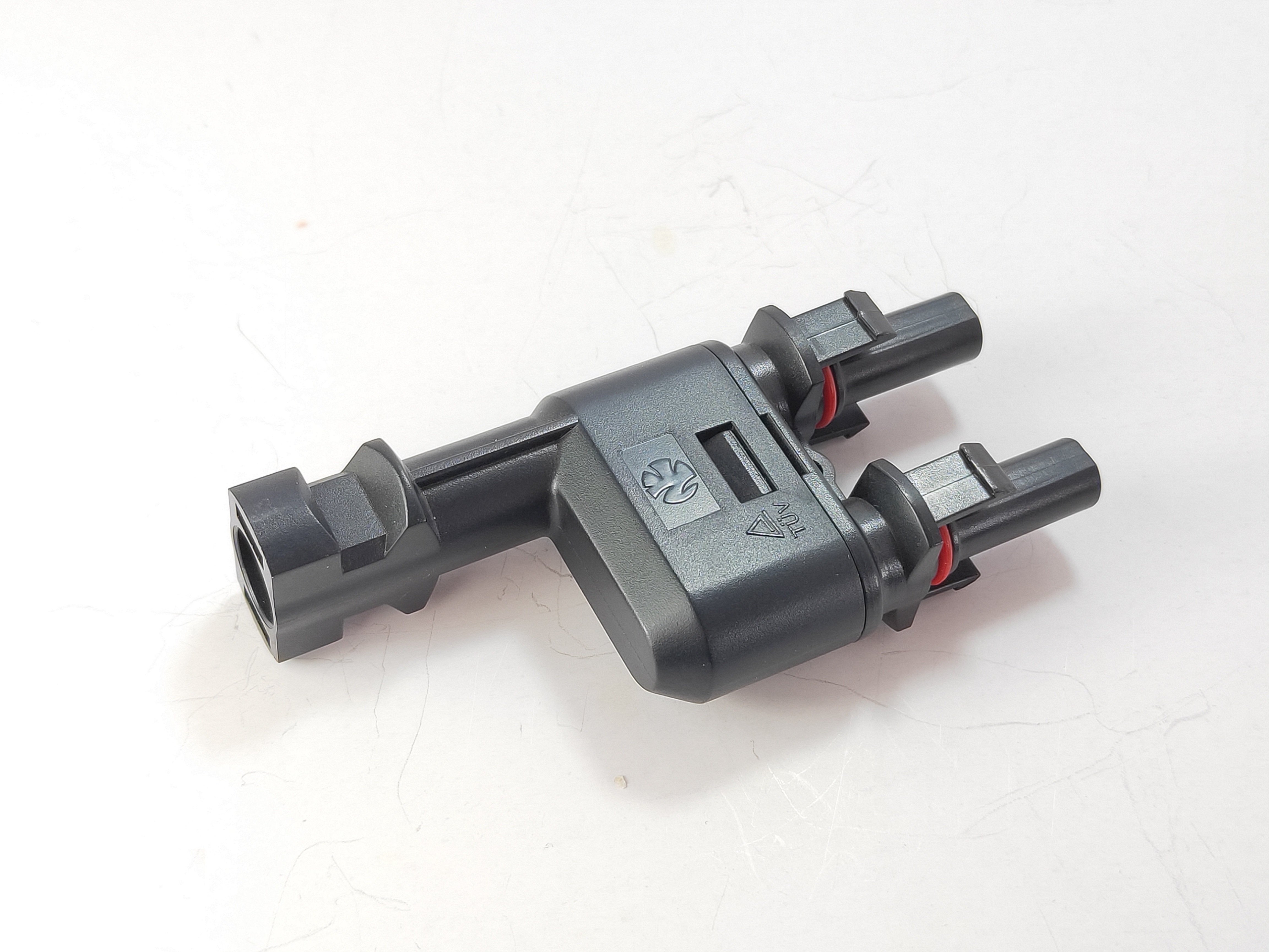 Pv4.0 Solar Branch Connectors 1000vdc 30a Ip67 Waterproof Mc 4 T Branch Connectors - Color: Black