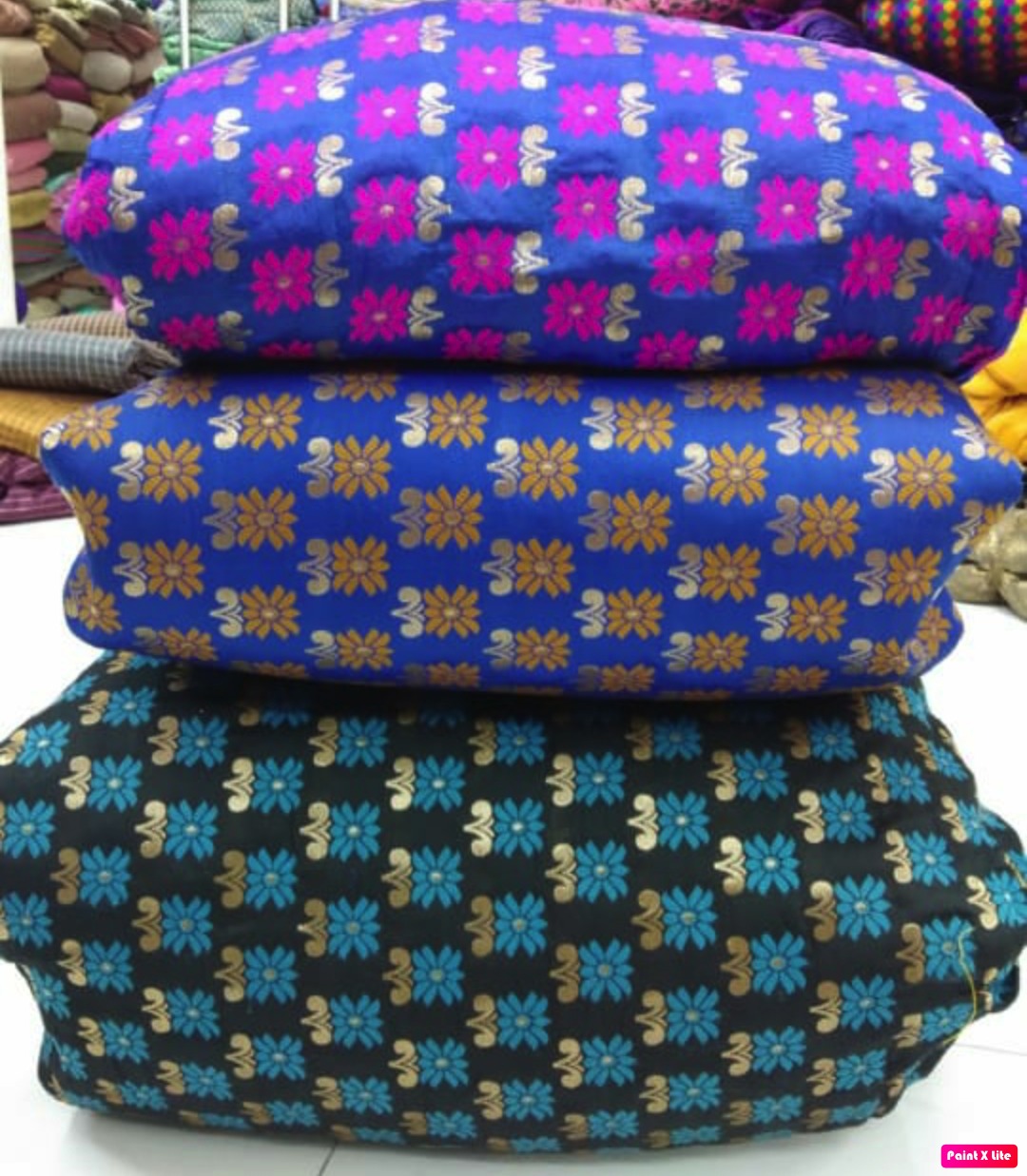 R Brocade Fabric - Attributes: Washable