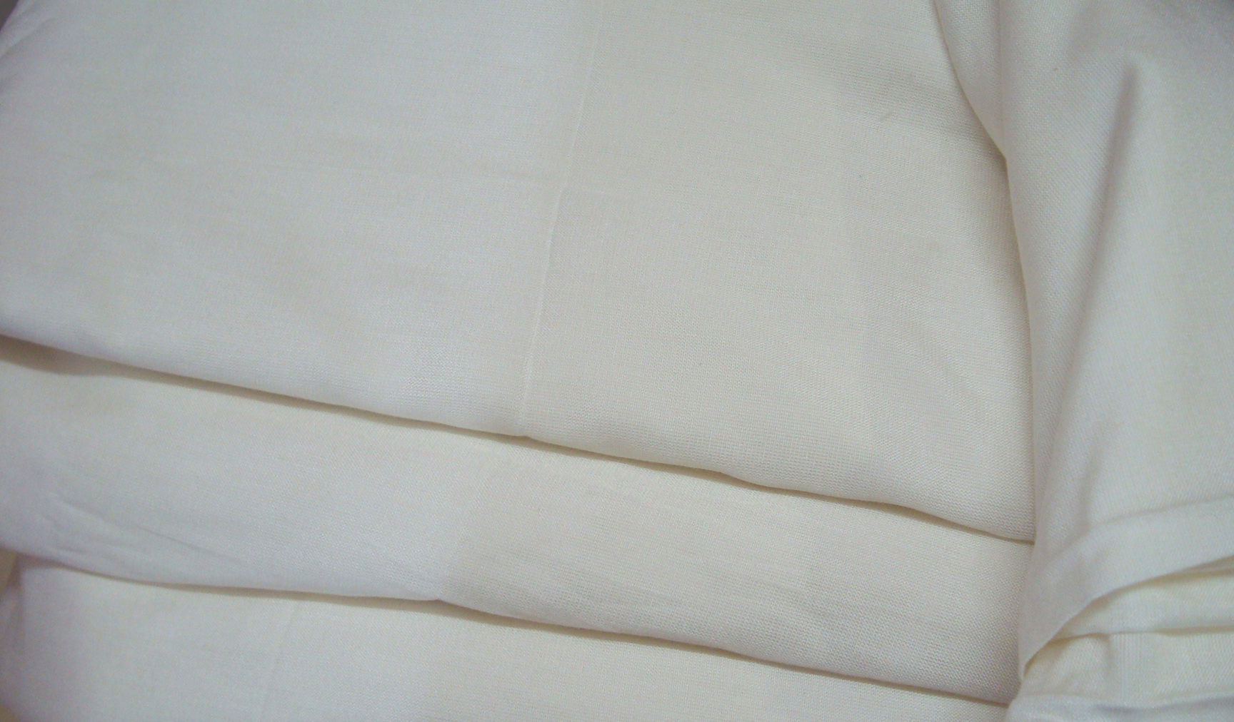 Bamboo Milk Blended Fabric - Durable And Comfortable Eco-friendly Material White Color Available In Different Sizes - Washable Plain Texture