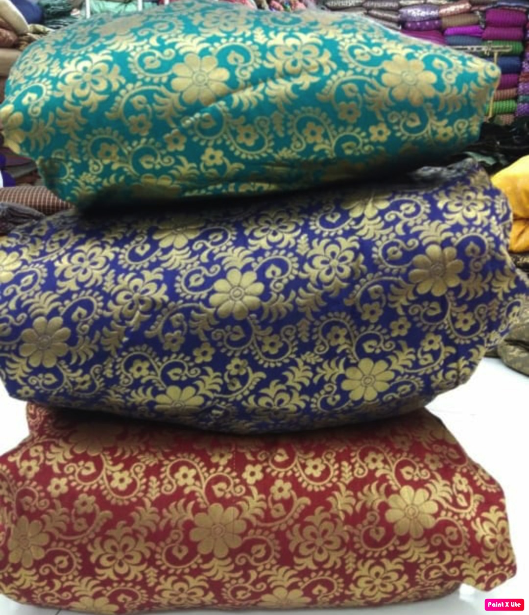 Zari Brocade Fabric - Attributes: Washable