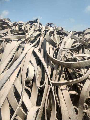 कन्वेयर बेल्ट कटिंग स्क्रैप