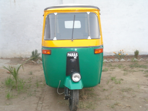 4 स्ट्रोक रिक्शा