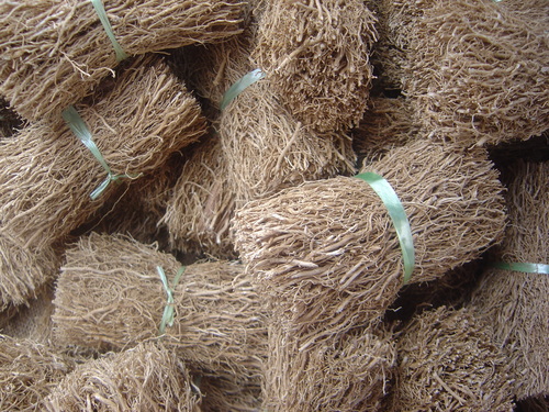 Khus Liquid Extract Purity(%): 100 %