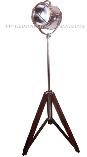 नॉटिकल विंटेज स्पॉटलाइट एडजस्टेबल ट्राइपॉड