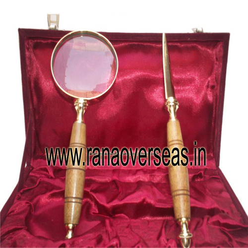 एंटीक लेटर ओपनर और मैग्निफाइंग ग्लास वुड हैंडल