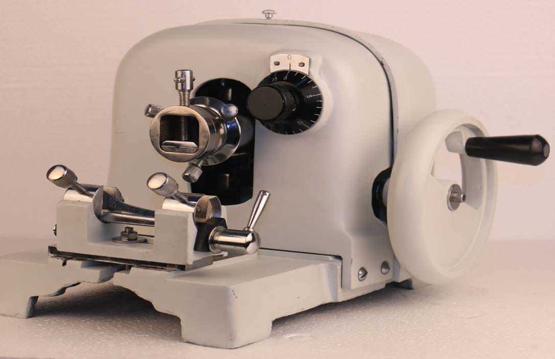 Rotary Microtome - Precision Engineering | Enhanced Cutting Accuracy, Ergonomic Design
