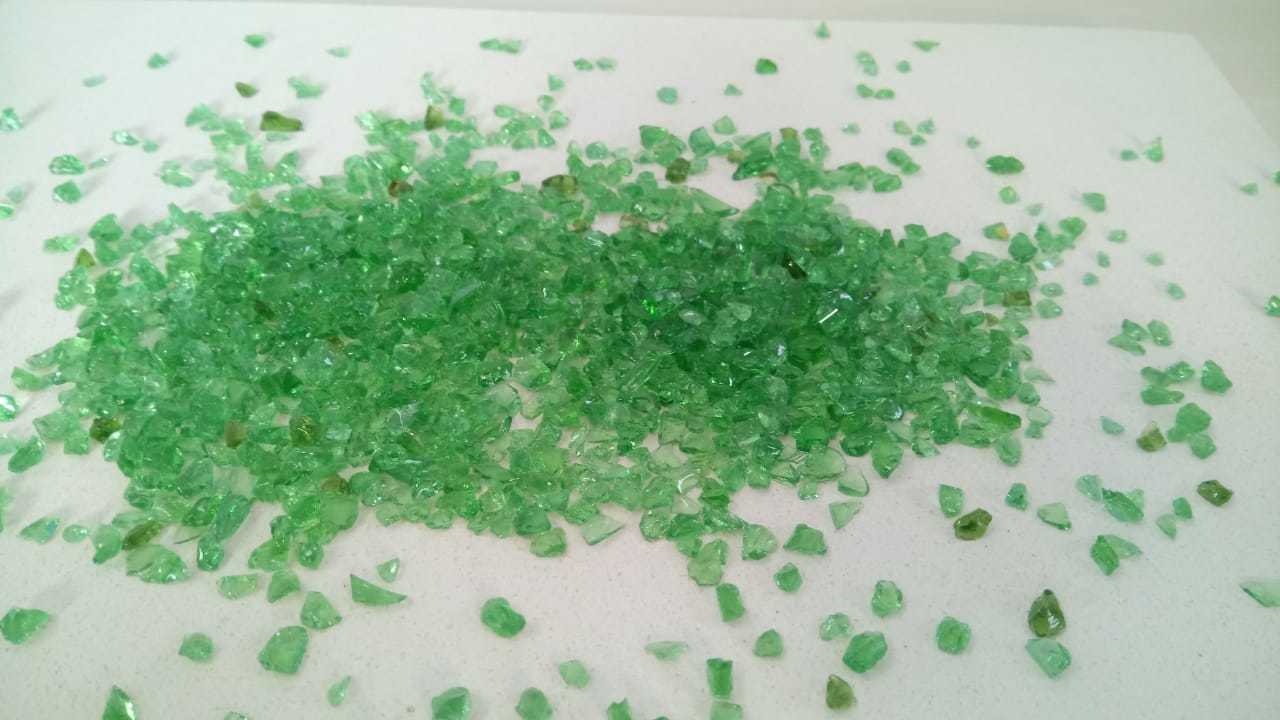 Recycled Royal Black Crushed Glass Chips For Terrazzo Floor Size: Size: (1) 1- 1.5 Mm (2) 2-3 Mm (3) 3-4 Mm (4) 4-5 Mm