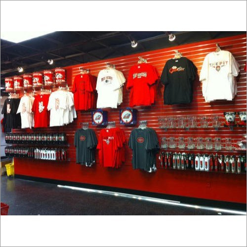 टी-शर्ट स्लेटवॉल डिस्प्ले