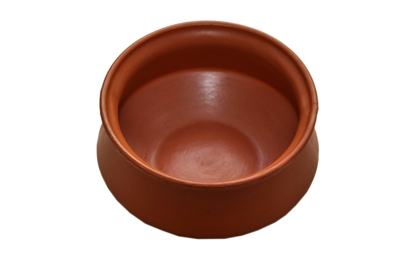 Clay Handi - Natural Clay Material, Varied Weight Based On Size, Brown Color, Indefinite Shelf Life With Proper Handling, Pure Culinary Utensil