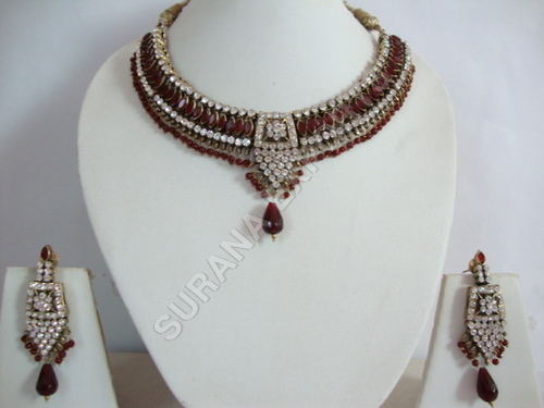 डिजाइनर विक्टोरियन ज्वेलरी