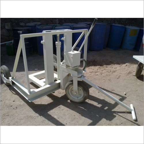 Nexus Hydraulic Pallet Trolley - Material: Steel