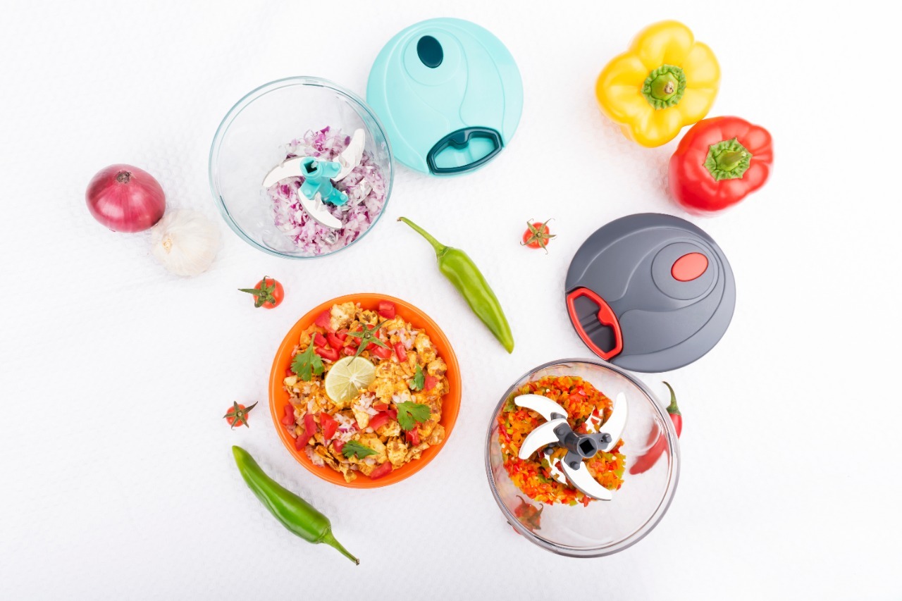 Multi Color Handy Chopper 900ml.